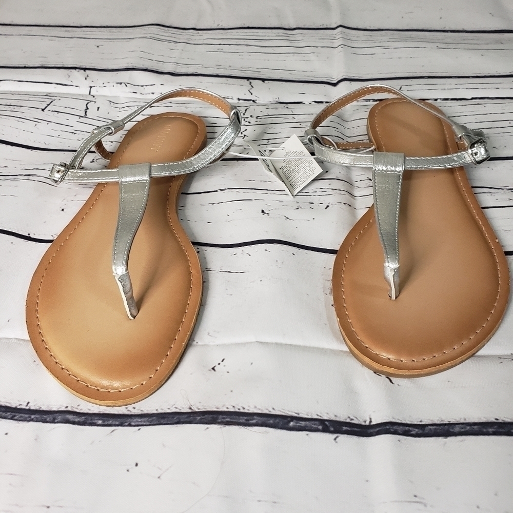 Old Navy Slingback Thong Silver Sandal Size 9 - Picture 3 of 4